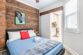 Upscale 2BR Condo with Netflix - Prime Location